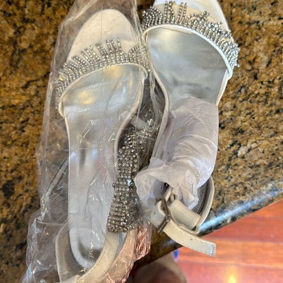 Block Heels  - Picture 1 of 4